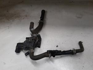 Gebruikte Thermostaathuis Mercedes Vito (447.6) 1.6 111 CDI 16V Prijs € 70,00 Margeregeling aangeboden door A.T.S. van de Wiel