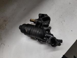 Gebruikte Oliefilterhuis Mercedes Vito (447.6) 1.6 111 CDI 16V Prijs € 60,00 Margeregeling aangeboden door A.T.S. van de Wiel