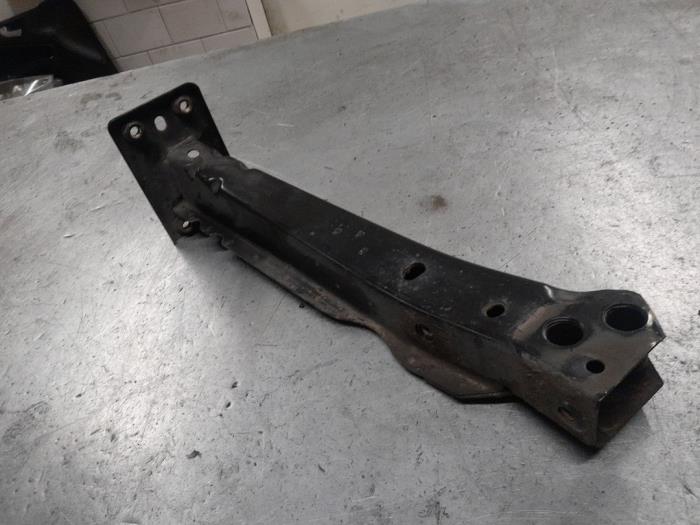 Fiat 500 Chassisbalk voor