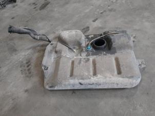 Gebruikte Tank Opel Vivaro 2.0 CDTI Prijs € 165,00 Margeregeling aangeboden door A.T.S. van de Wiel