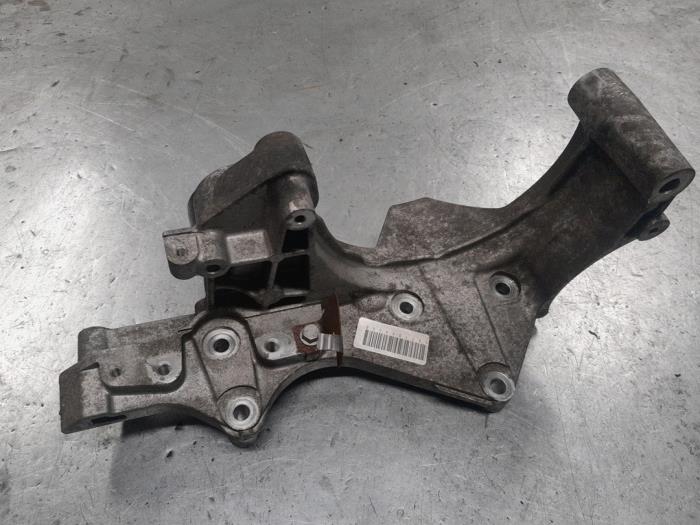 Fiat Ducato Dynamosteun onder