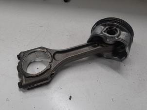 Gebruikte Zuiger Alfa Romeo Giulietta (940) 1.75 TBI 16V QV Prijs € 140,00 Margeregeling aangeboden door A.T.S. van de Wiel