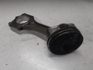 Gebruikte Zuiger Alfa Romeo Giulietta (940) 1.75 TBI 16V QV Prijs € 140,00 Margeregeling aangeboden door A.T.S. van de Wiel