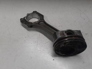 Gebruikte Zuiger Alfa Romeo Giulietta (940) 1.75 TBI 16V QV Prijs € 140,00 Margeregeling aangeboden door A.T.S. van de Wiel