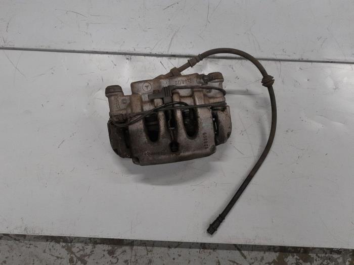 Mercedes Vito Remklauw (Tang) rechts-voor