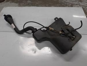 Gebruikte Ruitensproeiertank voor Mercedes Vito (447.6) 2.2 114 CDI 16V Prijs € 45,00 Margeregeling aangeboden door A.T.S. van de Wiel