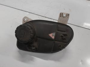 Gebruikte Expansievat Mercedes Vito (447.6) 2.2 114 CDI 16V Prijs € 30,00 Margeregeling aangeboden door A.T.S. van de Wiel