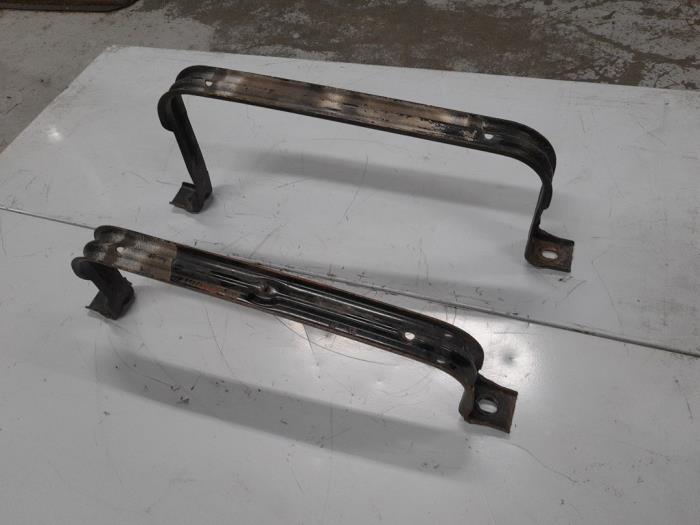 Mercedes Vito Tank Band