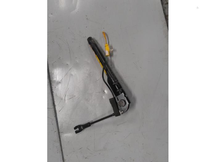 Fiat 500 Gordelspanner links