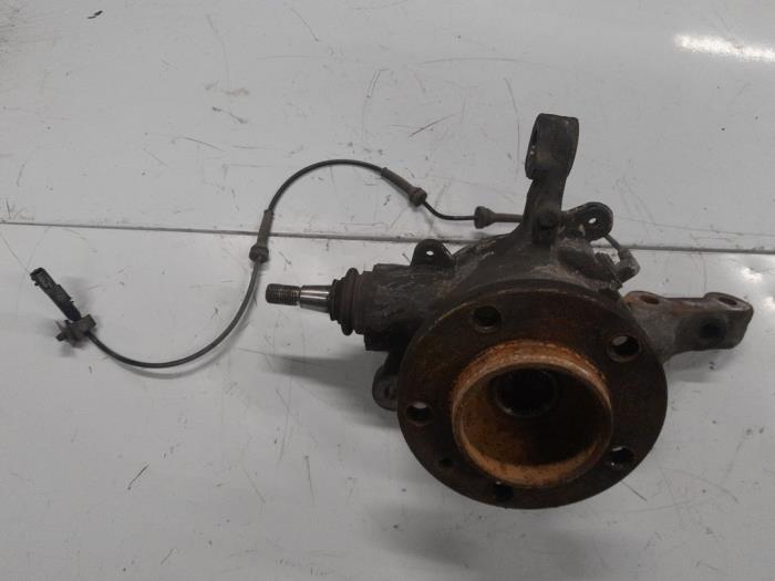 Renault Master Fusee rechts-voor