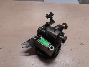 Gebruikte Stuurpomp Alfa Romeo 166 3.0 V6 24V Prijs € 60,00 Margeregeling aangeboden door A.T.S. van de Wiel