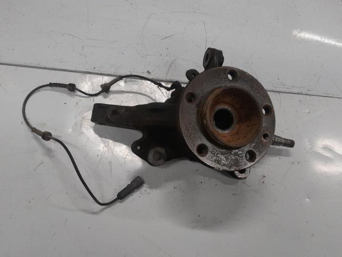 Renault Master Fusee links-voor