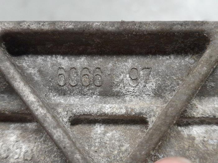 Oliepomp van een Alfa Romeo 147 (937) 1.6 HP Twin Spark 16V 2006