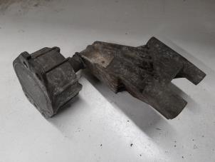 Gebruikte Motorsteun Alfa Romeo 147 (937) 1.6 HP Twin Spark 16V Prijs € 75,00 Margeregeling aangeboden door A.T.S. van de Wiel