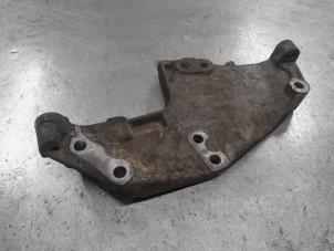 Gebruikte Motorrubber Renault Trafic New (FL) 2.0 dCi 16V 90 Prijs € 30,00 Margeregeling aangeboden door A.T.S. van de Wiel