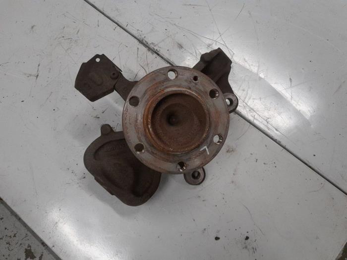 Mercedes Sprinter Fusee links-voor