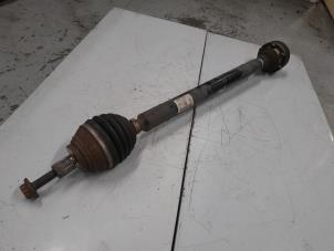 Gebruikte Homokineetas rechts-voor Volkswagen Golf VII (AUA) 1.4 TSI BlueMotion Technology 125 16V Prijs € 85,00 Margeregeling aangeboden door A.T.S. van de Wiel