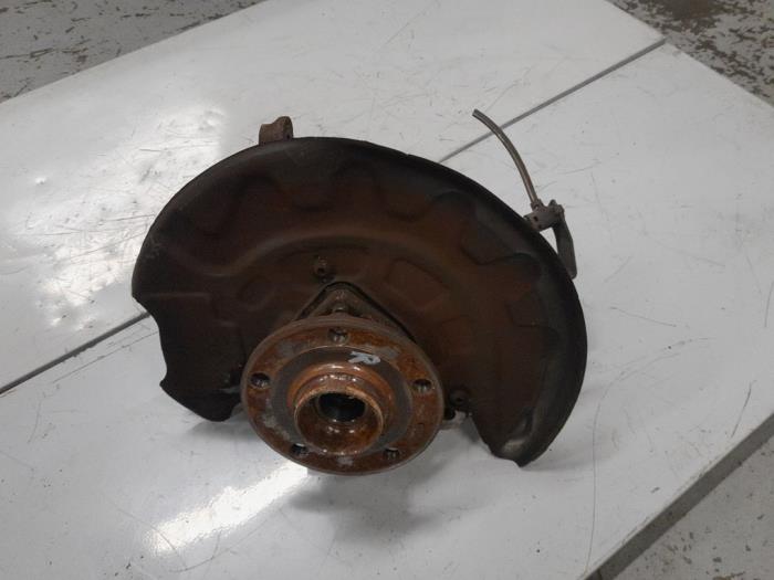 Volkswagen Golf Fusee rechts-voor