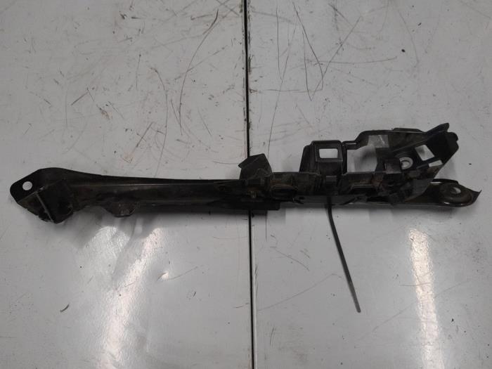 Volkswagen Golf Koplampframe links