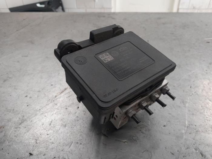 Volkswagen Golf ABS Pomp