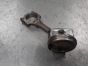 Gebruikte Zuiger Volkswagen Polo V (6R) 1.2 12V Prijs € 75,00 Margeregeling aangeboden door A.T.S. van de Wiel