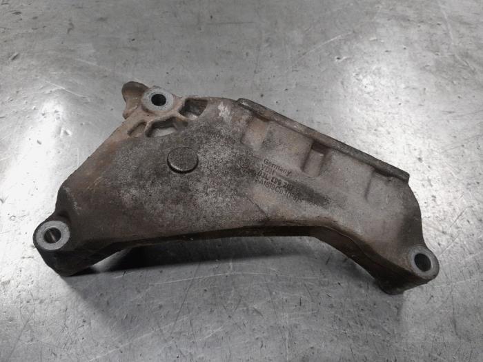 Volkswagen Transporter Motorsteun