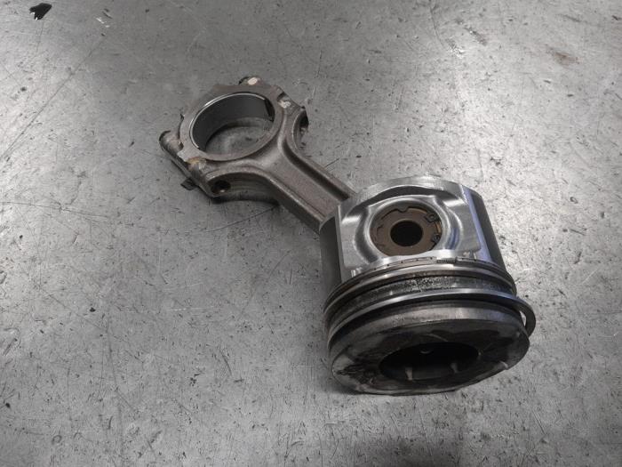 Alfa Romeo 156 Zuiger