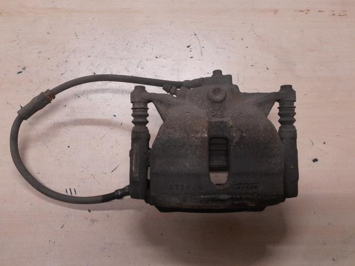 Volkswagen Caddy Remklauw (Tang) rechts-voor