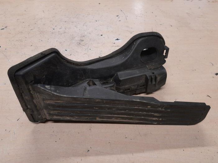 Volkswagen Caddy Gaspedaal