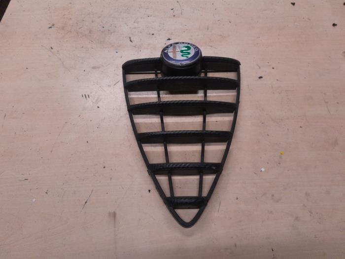 Alfa Romeo Mito Grille