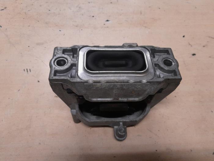 Volkswagen Eos Motorsteun