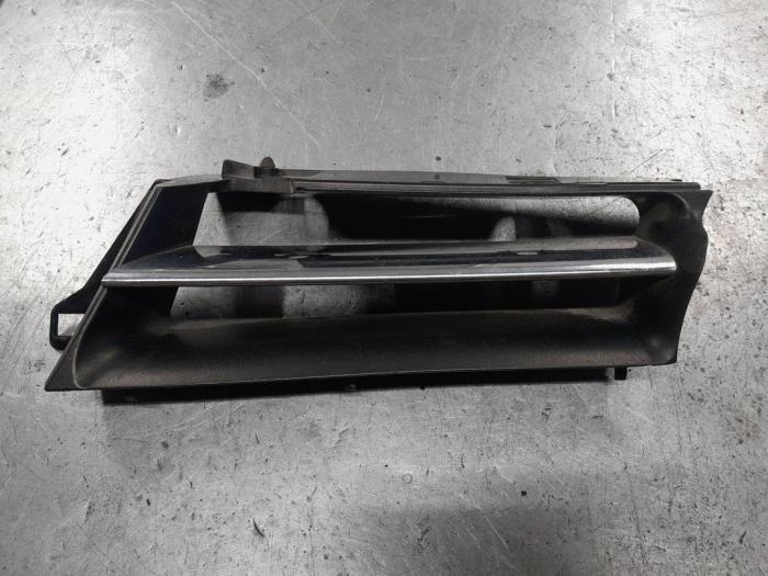 Alfa Romeo 156 Grille