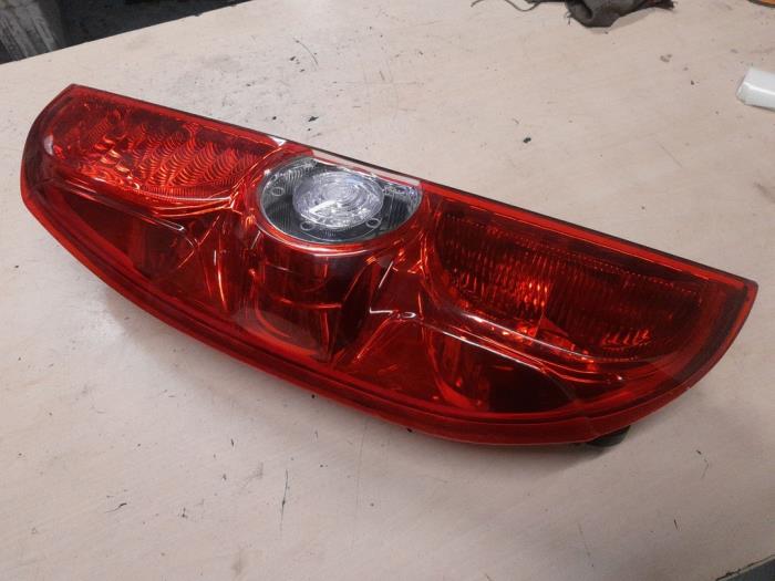 Opel Combo Achterlicht links