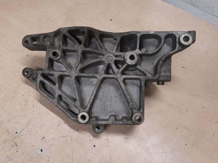 Opel Combo Steun stuurbekrachtigingspomp