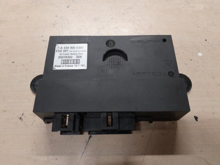 Mercedes Vito Schuifdeur computer