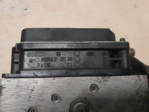 ABS Pomp van een Mercedes-Benz Vito (639.6) 3.0 122 CDI V6 24V 2014