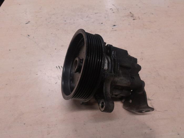 Mercedes Vito Stuurbekrachtiging Pomp