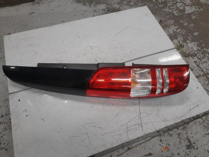 Mercedes Vito Achterlicht links