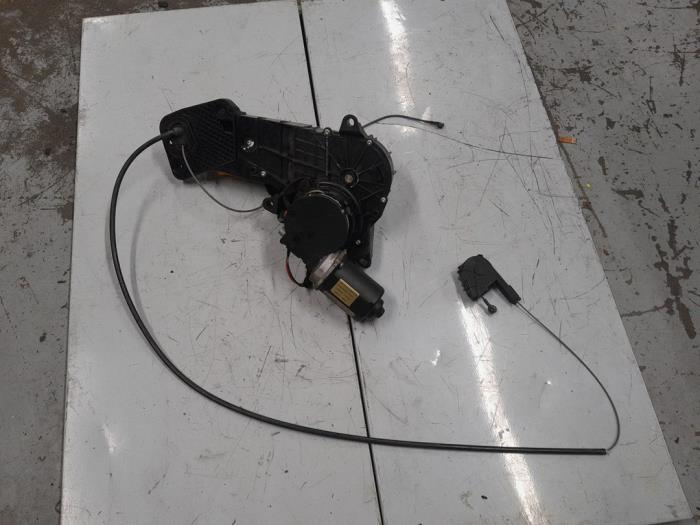 Mercedes Vito Schuifdeur motor rechts