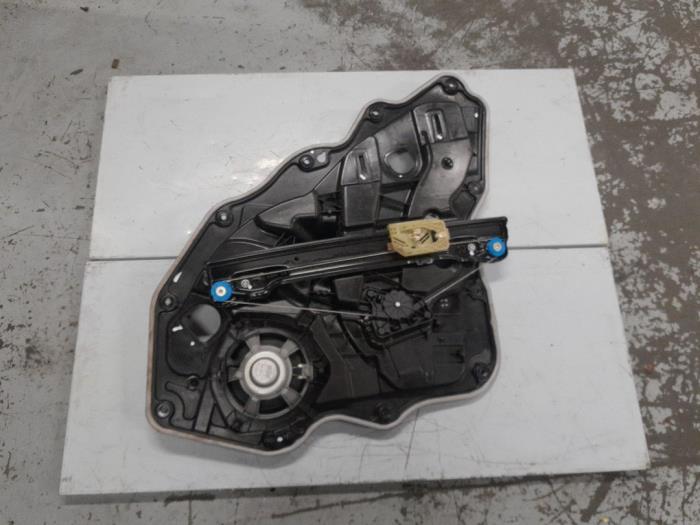 Alfa Romeo Stelvio Ruitmechaniek 4Deurs rechts-achter