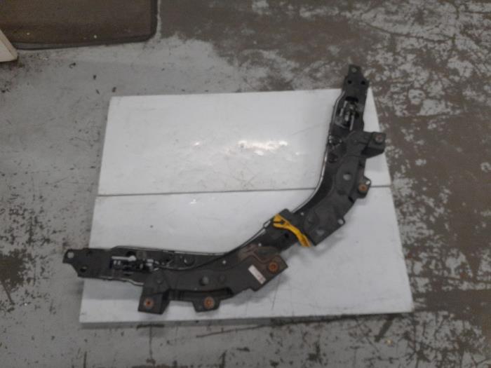 Alfa Romeo Stelvio Slotplaat voor