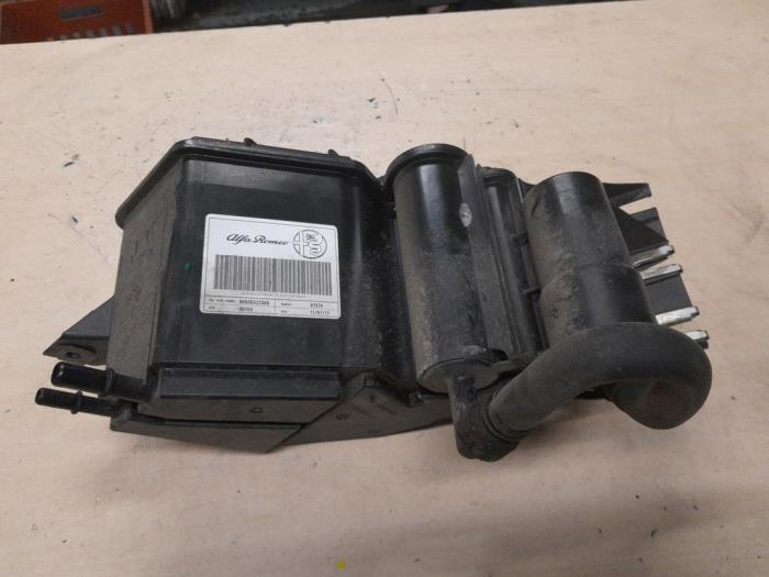 Alfa Romeo Stelvio Koolstoffilter