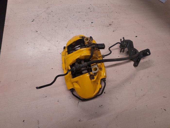 Alfa Romeo Stelvio Remklauw (Tang) links-voor