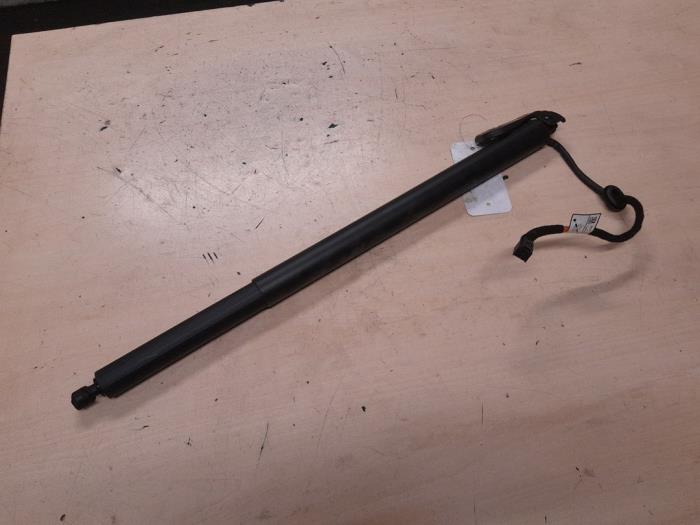 Alfa Romeo Stelvio Achterklep motor