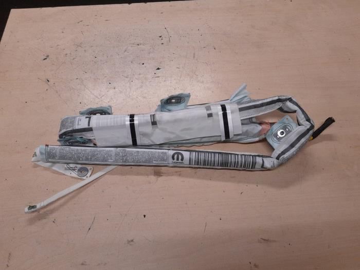 Alfa Romeo Stelvio Airbag hemel links