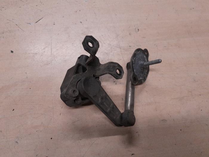 Alfa Romeo Stelvio Xenon hoogteregelaar