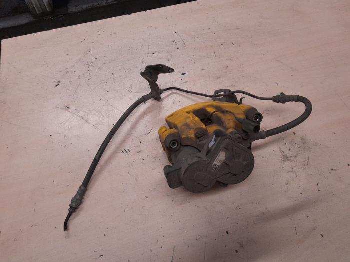 Alfa Romeo Stelvio Remklauw (Tang) rechts-achter