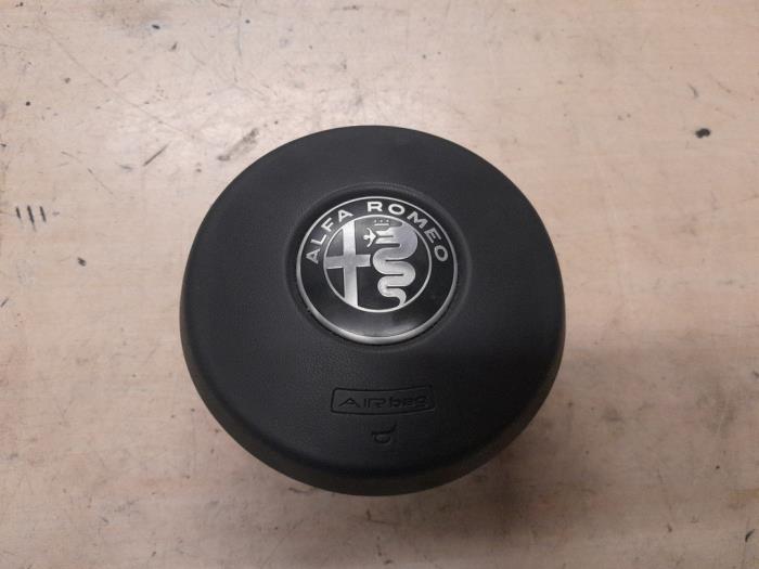 Alfa Romeo Stelvio Airbag links (Stuur)