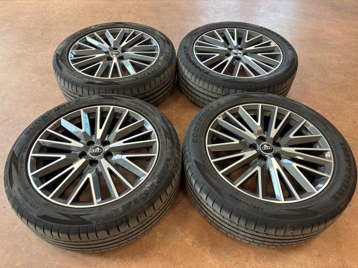 Audi Q3 Sportvelgenset + banden