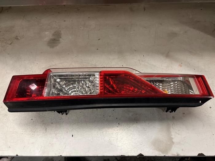 Opel Movano Achterlicht links
